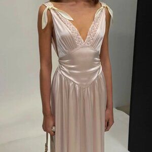 Helsa pink/beige maxi silk dress with cuet bowtie